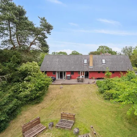 Gospodarstwo agroturystyczne Scenic Area Close To Forest, Golf, And